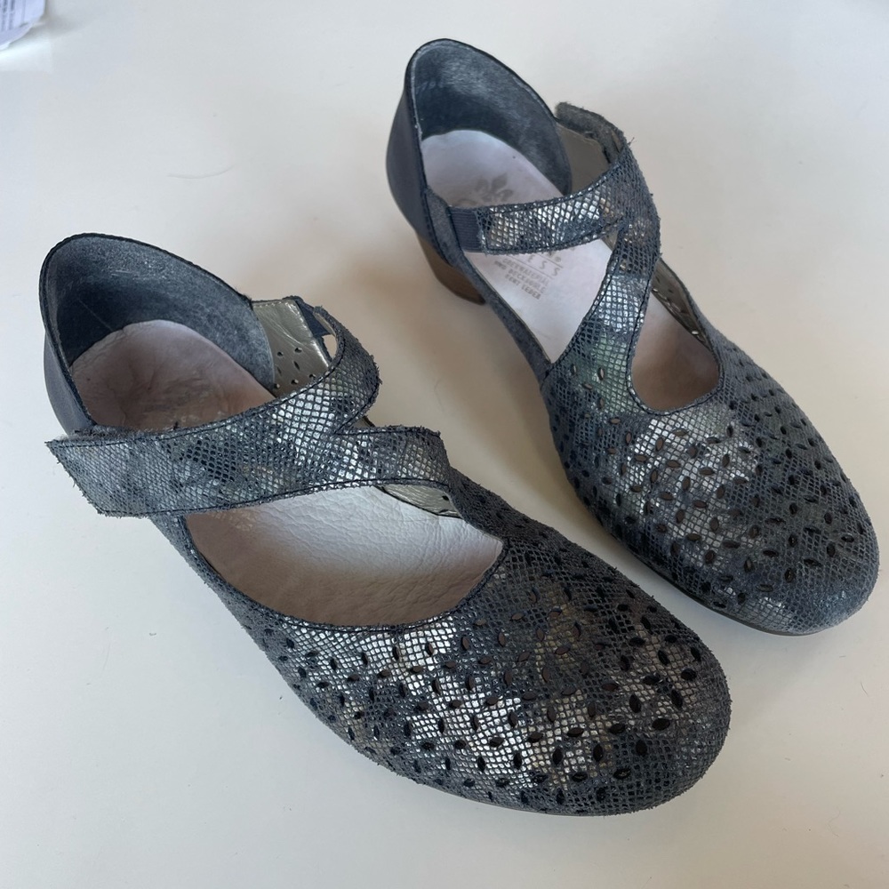 Womens Rieker shoes size 37